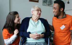 Image Service civique  : 1000 jeunes volontaires supplémentaires au service des plus âgés